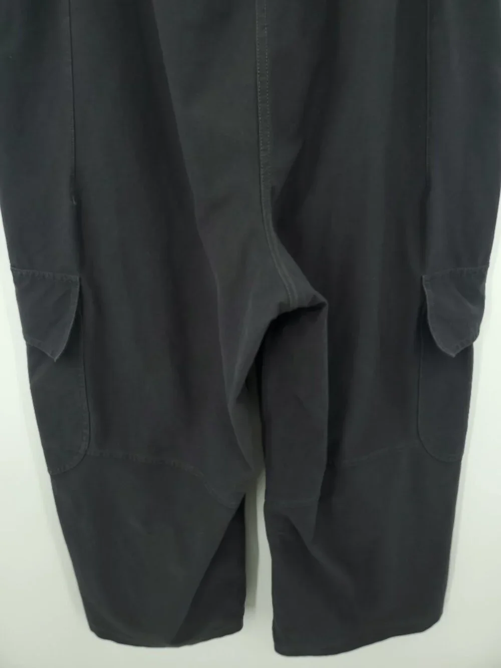 Lululemon Light Utilitech Cargo Pocket High-Rise Crop Sz 30 Graphite Grey